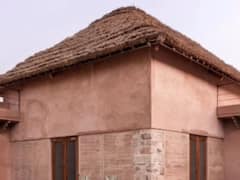 Eco-friendly Home: सास और बहू की जोड़ी ने बनाया बिना सरिया और सीमेंट का घर, देखिए तस्वीरें