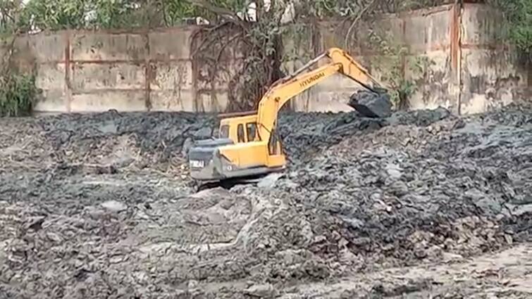 Local TMC Councilor Of South Dumdum Municipality Recovers Water Body Fulfilling Election Promise Dumdum Pond Recovery:নির্বাচনী প্রতিশ্রুতি মেনে পুকুর উদ্ধার দক্ষিণ দমদম পুরসভার ১১ নম্বর ওয়ার্ডের কাউন্সিলরের
