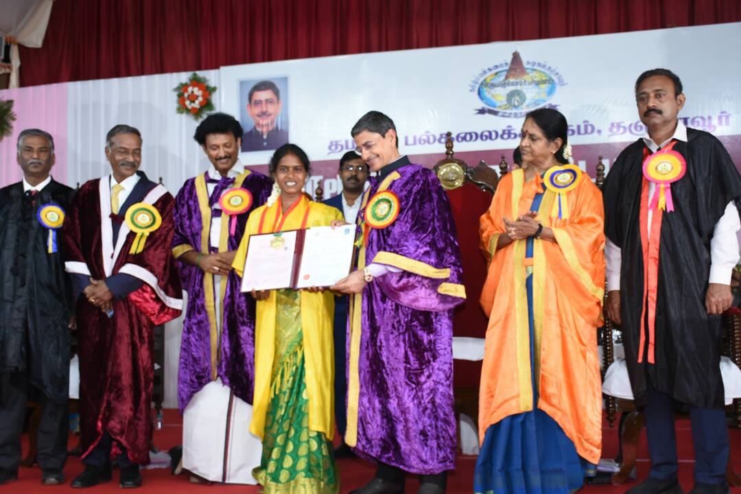 The Governor of Tamil Nadu awarded degrees to the students of the Tamil University TNN தமிழ்ப் பல்கலைக்கழகத்தில் மாணவர்களுக்கு பட்டங்களை வழங்கினார் தமிழக ஆளுனர்