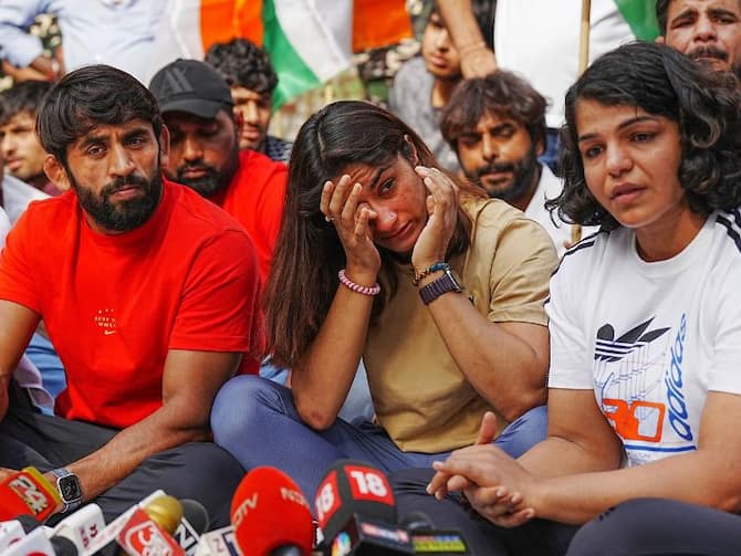 Top Wrestlers Protest In Delhi Against Wfi Chief Sexual Harassment With  Seven Female Wrestlers | 'न्याय मिलने तक यहीं खाएंगे यहीं सोएंगे...',  दिल्ली में फिर पहलवानों का विरोध प्रदर्शन ...