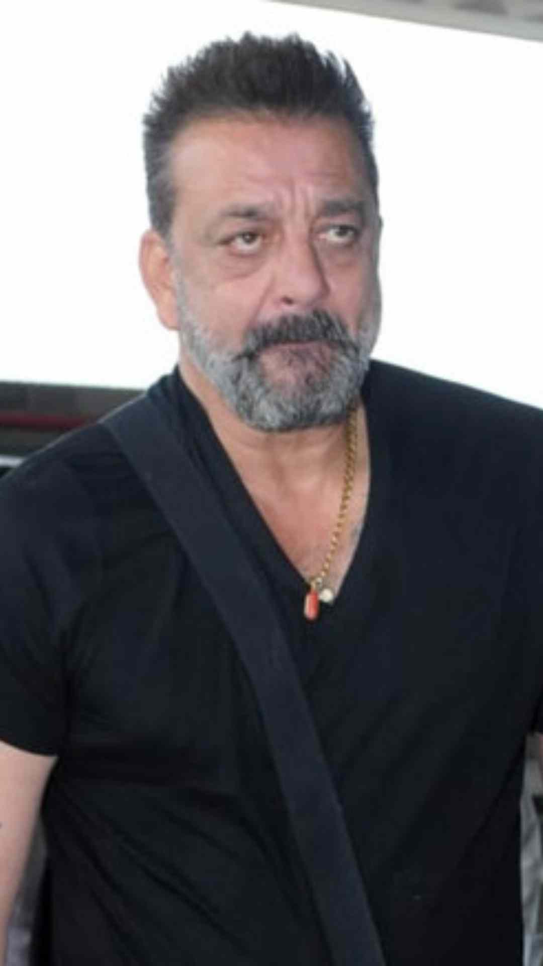 संजय दत्त ने तीन शादियां की
