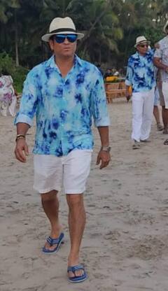 Sachin Tendulkar Birthday : 50व्या वाढदिवसानिमित्त सचिन तेंडुलकर सिंधुदुर्गात, भोगवे किनाऱ्यावर फेरफटका