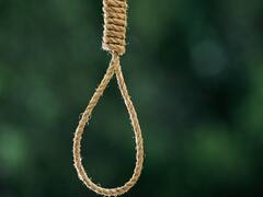 प्रयागराज में डिप्टी सीएमओ ने फांसी लगाकर की खुदकुशी, आत्महत्या को लेकर जांच में जुटी पुलिस