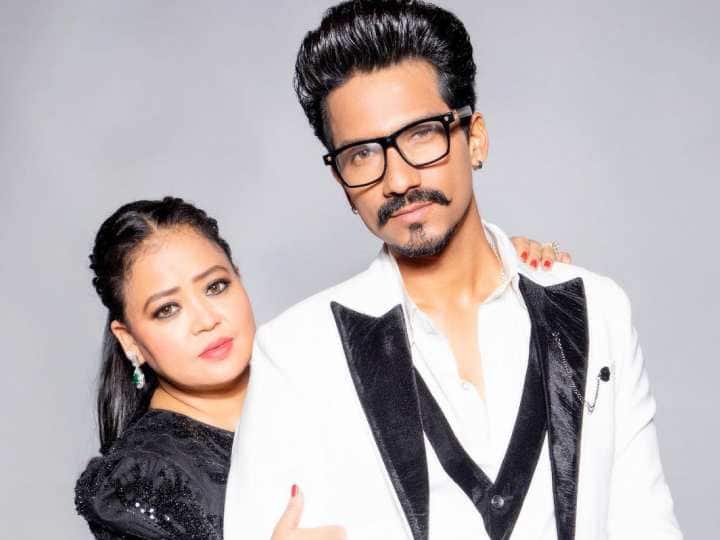हर्ष के साथ रोमांटिक जर्नी पर कैसे निकलीं Bharti Singh, पहली मुलाकात का खोल दिया राज Bharti Singh talked about her first meeting love story with husband Haarsh Limbachiyaa हर्ष के साथ रोमांटिक जर्नी पर कैसे निकलीं Bharti Singh, पहली मुलाकात का खोल दिया राज