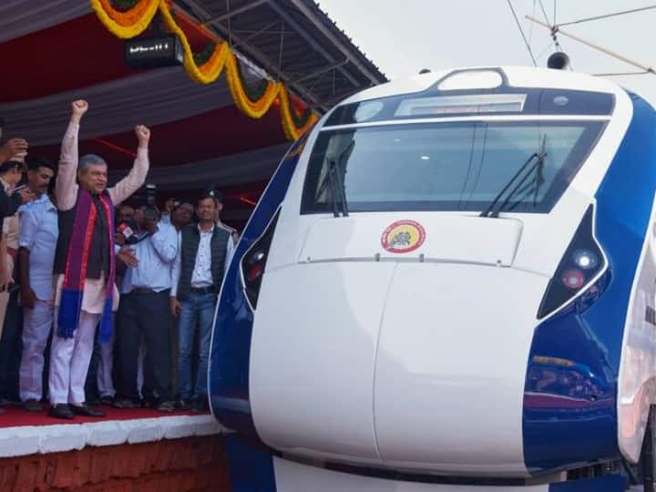 ये सेमी हाईस्पीड ट्रेन के लिए 600 करोड़ रुपये सेंक्शन किया गया है, जिसे लातूर के कोच फैक्ट्री में तैयार किया जाएगा. यहां 120 एडवांस तकनीक वाली वंदे भारत एक्सप्रेस ट्रेन तैयार किया जाएगा.