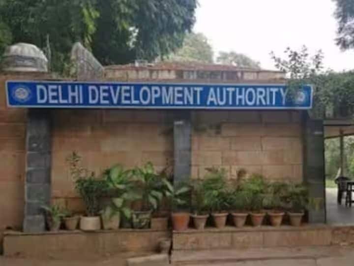 Delhi: द्वारका को साल के अंत तक मिलेंगे 5 नए स्पोर्ट्स कॉम्प्लेक्स, खिलाड़ियों के लिए होंगी ये सुविधाएं Delhi Dwarka DDA 5 new sports complex construction to be completed by DDA in December 2023 ANN Delhi: द्वारका को साल के अंत तक मिलेंगे 5 नए स्पोर्ट्स कॉम्प्लेक्स, खिलाड़ियों के लिए होंगी ये सुविधाएं