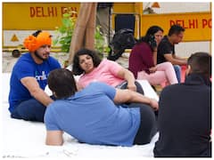 तस्वीरों में देखिए जंतर-मंतर पर पहलवानों का धरना, ऐसे गुजरी रात, विनेश फोगाट बोलीं- 'तबीयत खराब है'