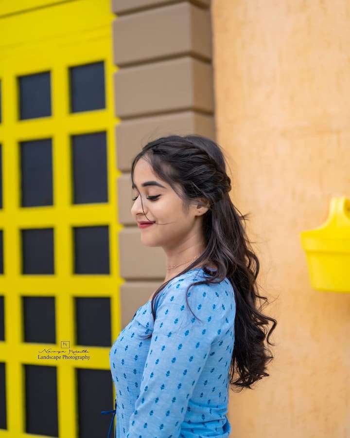 డబ్ స్మాష్ లతో పాపులారిటీ తెచ్చుకున్న దీపు తర్వాత బిగ్ బాస్ లోకి అడుగుపెట్టింది. Image Credit: D E E P T H I R E D D Y 🇮🇳/Instagram