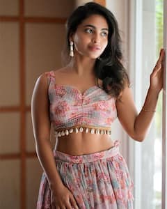 Alekhya Harika: గవ్వల రవికెలో దేత్తడి బ్యూటీ, ఎంత మారిపోయిందో