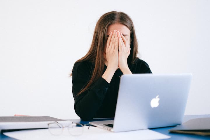 তৃতীয় দফার ছাঁটাই পর্বে চার হাজারের বেশি কর্মী চাকরি খোয়াতে পারেন বলে অনুমান করা হচ্ছে। আনুষ্ঠানিক ভাবে কিছু জানা যায়নি এখনও।