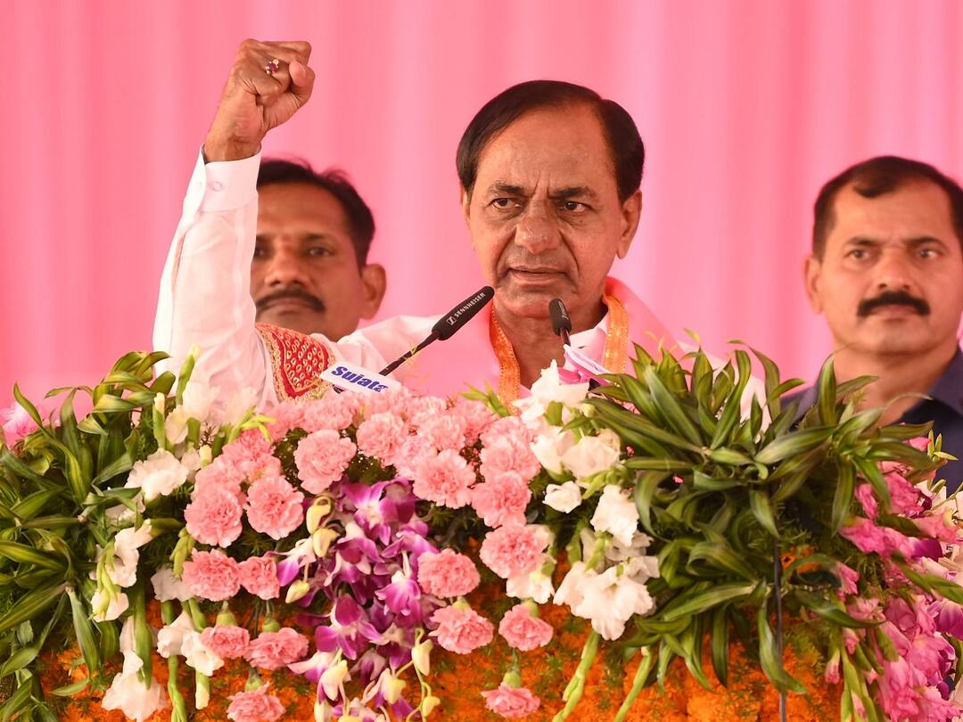 BRS In Aurangabad: బీఆర్ఎస్ ఔరంగాబాద్ సభకు అంతా రెడీ, నగరం గులాబీమయం! నేడు కేసీఆర్ చేసే వ్యాఖ్యలపై ఆసక్తి BRS in Maharashtra: All set for BRS Party third meeting in aurangabad BRS In Aurangabad: బీఆర్ఎస్ ఔరంగాబాద్ సభకు అంతా రెడీ, నగరం గులాబీమయం! నేడు కేసీఆర్ చేసే వ్యాఖ్యలపై ఆసక్తి