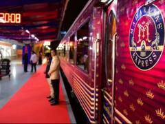 Maharaja Express Train: इस ट्रेन में सफर करना नसीब की बात, सिर्फ एक रात का किराया देने में खत्म हो जाएगी पूरी सेविंग!