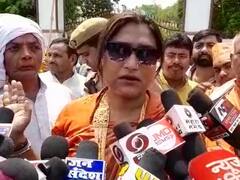 सुल्तानपुर में नामांकन के दौरान सोनम किन्नर ने सपा पर उठाए सवाल, कहा- बीजेपी का लहराएगा परचम