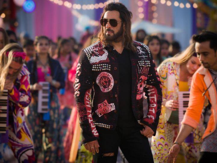 KKBKKJ Box Office: मंडे टेस्ट में पास हुई 'किसी का भाई किसी की जान', चौथे दिन सलमान की फिल्म ने इतने करोड़ जुटाए Kisi ka bhai kisi ki jaan day 4 Box Office Collection salman khan Pooja Hegde movie Monday Indian Box Office Collection KKBKKJ Box Office: मंडे टेस्ट में पास हुई 'किसी का भाई किसी की जान', चौथे दिन सलमान की फिल्म ने इतने करोड़ जुटाए