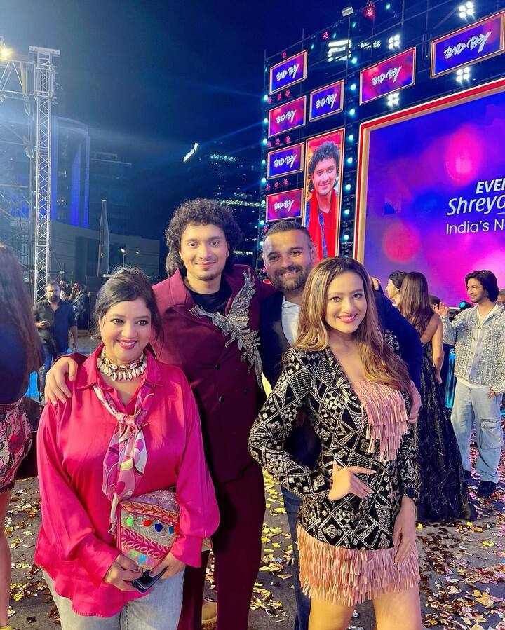 हाल ही में, अपने शो से फुरसत पाकर मदालसा शर्मा अपने देवर नमाशी चक्रवर्ती की फिल्म ‘बैड बॉय’ की प्री-रिलीज इवेंट में पहुंचीं.