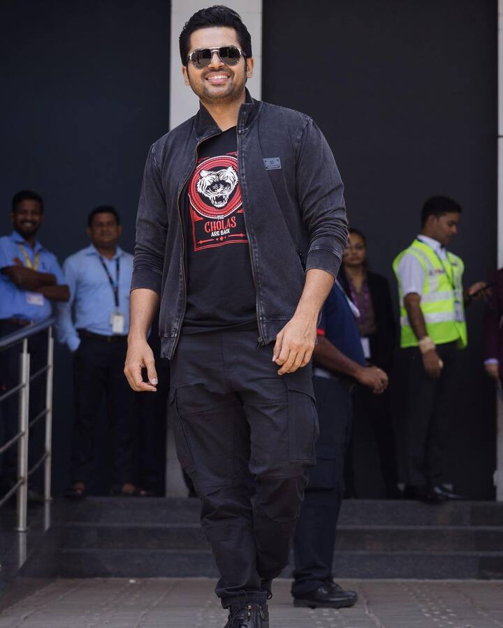 பொன்னியின் செல்வன் படத்தின் இரண்டாம் பாகம் விரைவில் வெளிவர உள்ளதால், அப்படத்தின் ப்ரமோஷன் பணிகளில் படக்குழுவினர் ஈடுபட்டுள்ளனர்.