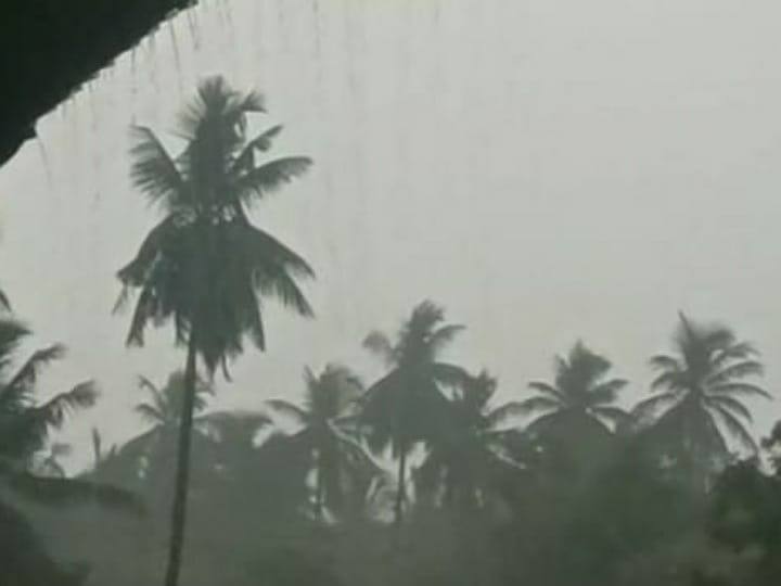 Rains in Karur district brought down the temperature TNN கரூர் மாவட்டத்தில் பெய்தது  மழை...தணிந்தது வெப்பம்... மகிழ்ச்சியில் மக்கள்