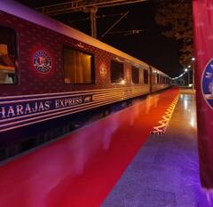 Maharaja Express Train: ਇਸ ਟਰੇਨ 'ਚ ਸਫਰ ਕਰਨਾ ਕਿਸਮਤ ਦੀ ਗੱਲ ਹੈ, ਪਰ ਸਿਰਫ ਇੱਕ ਰਾਤ ਦਾ ਕਿਰਾਇਆ ਅਦਾ ਕਰਨ 'ਤੇ ਖਤਮ ਹੋ ਜਾਵੇਗੀ ਸਾਰੀ ਬੱਚਤ !