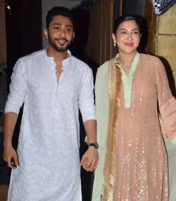 ਇਸ ਦੇ ਨਾਲ ਹੀ ਜ਼ੈਦ ਦਰਬਾਰ ਚਿੱਟੇ ਰੰਗ ਦਾ ਚਿਕਨ ਕੜਾਈ ਵਾਲਾ ਕੁੜਤਾ-ਪਜਾਮਾ ਪਾ ਕੇ ਈਦ ਪਾਰਟੀ ਲਈ ਪਹੁੰਚਿਆ ਅਤੇ ਕਾਲੇ ਰੰਗ ਦੇ ਫੁਟਵੀਅਰ ਪਹਿਨੇ ਹੋਏ ਸਨ। ਇਸ ਦੌਰਾਨ ਜ਼ੈਦ ਆਪਣੀ ਪਤਨੀ ਗੌਹਰ ਦਾ ਹੱਥ ਫੜੇ ਨਜ਼ਰ ਆਏ।
