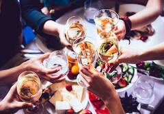 Why say cheers before drinking: ਵੱਡੇ-ਵੱਡੇ ਪਿਆਕੜ ਵੀ ਨਹੀਂ ਜਾਣਦੇ! ਆਖਰ ਪਹਿਲਾ ਪੈਗ ਲਾਉਣ ਤੋਂ ਪਹਿਲਾਂ ਕਿਉਂ ਕਹਿੰਦੇ ਚੀਅਰਜ਼...