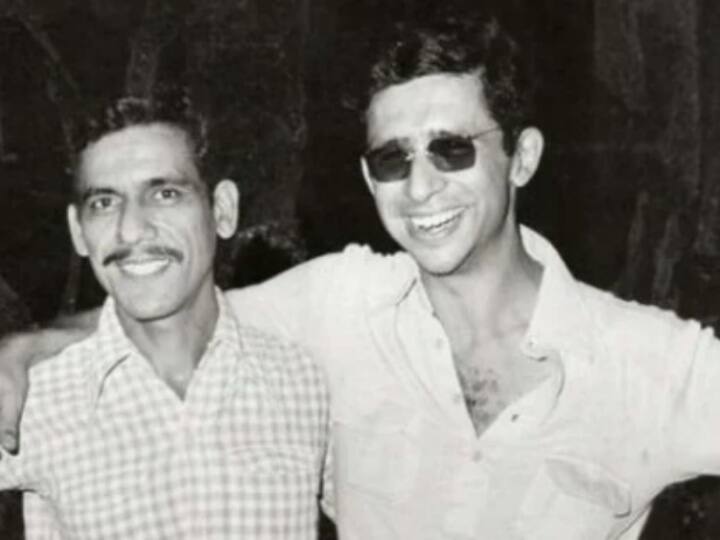 Bollywood Kissa: बॉलीवुड के दो दिग्गज कलाकार नसीरुद्दीन शाह औऱ ओमपुरी एक-दूसरे के साथ बहुत गहरी दोस्ती शेयर करते थे. इस रिपोर्ट में हम आपको दोनों की दोस्ती का एक बेहद इमोशनल किस्सा बताने जा रहे हैं.