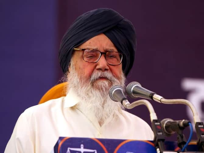 प्रकाश सिंह बादल का अंतिम संस्कार गुरुवार को, पंजाब में अवकाश घोषित-Prakash Singh Badal's last rites on Thursday, holiday declared in Punjab