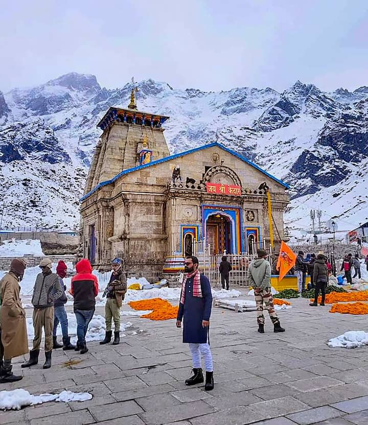 मात्र प्रचंड बर्फवृष्टी आणि पावसामुळे 25 एप्रिल ही तारीख ठरवण्यात आली.