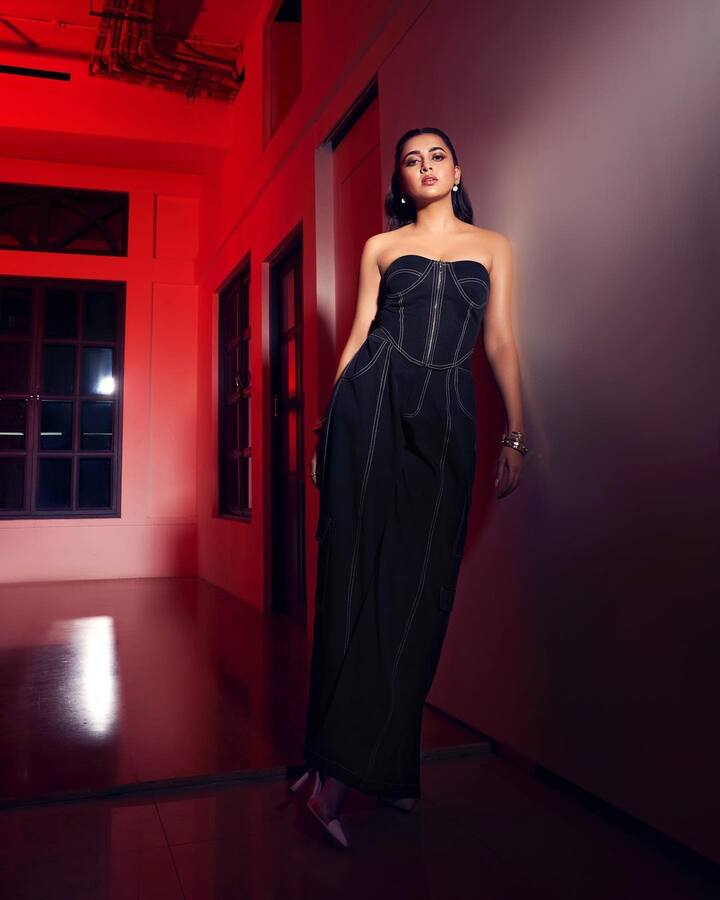 Additionally, she paired it with black heels. (Image Source: Instagram/Tejasswi Prakash)