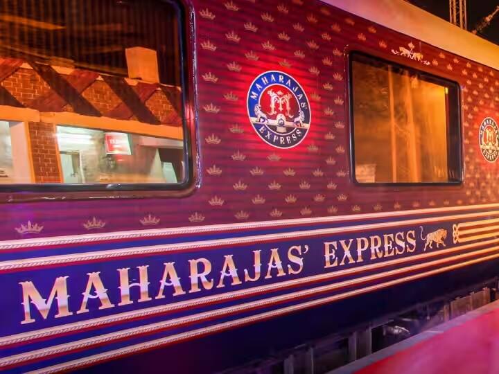 World Expensive Train Ticket: ભારતમાં ચાલતી મહારાજા એક્સપ્રેસ વિશ્વની સૌથી મોંઘી ટ્રેન છે. આ ટ્રેનમાં એક વ્યક્તિનું ભાડું 2 લાખ 77 હજાર 210 રૂપિયા છે. આ ટ્રેન દિલ્હીથી ચાલે છે અને 7 સ્થળોની યાત્રા પૂરી કરે છે.