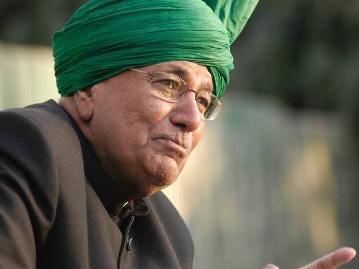 Om Prakash Chautala targeted BJP and Congress DLF Case Robert Vadra Haryana: ओम प्रकाश चौटाला ने बीजेपी पर साधा निशाना, बोले- 'DLF मामले ने पोल खोलकर रख दी'