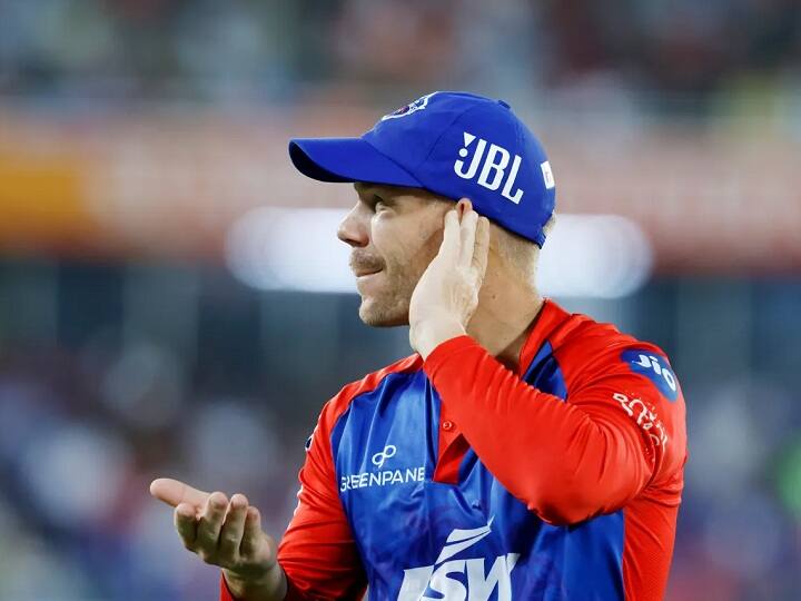 SRH vs DC IPL 2023 David Warner fined Rs 12 lakh for slow over rate Sunrisers Hyderabad vs Delhi Capitals David Warner Fined: जीत की खुशी के बाद जुर्माने का झटका, डेविड वॉर्नर को चुकाने होंगे 12 लाख रुपए