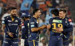 गुजरातचा मुंबईवर 55 धावांनी विजय, राशिद-नूर अहमदचा भेदक मारा