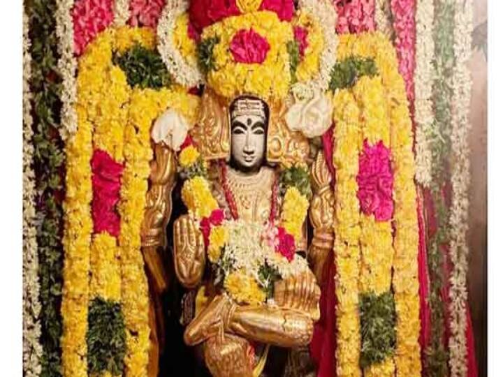 Guru Peyarchi 2023 Karur Kalyana Pasupadeeswarar Temple Guru Peyarchi festival TNN Guru Peyarchi 2023: கரூர் கல்யாண பசுபதீஸ்வரர் ஆலயத்தில் குரு பெயர்ச்சி விழா - திரளான பக்தர்கள் சாமி தரிசனம்