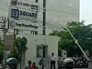 Income Tax officials raided Coimbatore G Square office for the 2nd day G Square: ஜி ஸ்கொயர் அலுவலகத்தில் 2வது நாளாக சோதனை - கோவையில் தொடரும் வருமான வரித்துறை அதிரடி..!