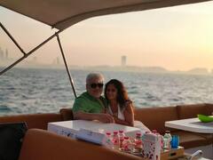 Shalini Ajith Kumar: ‘வாழ்வின் எல்லை சென்று ஒன்றாக வாழலாம்..' 23ஆவது திருமண நாளை கேக் வெட்டி கொண்டாடிய அஜித்-ஷாலினி!