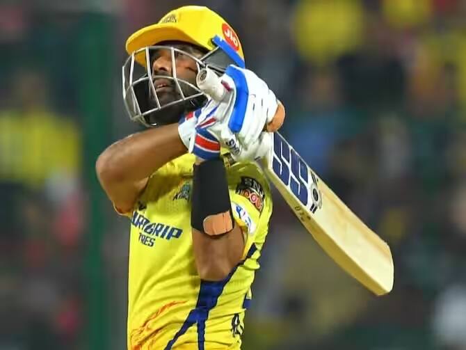 গত মরসুমে যেখানে কেকেআরের জার্সিতে মাত্র ৩টি ছক্কা হাঁকিয়েছিলেন, এবার সেখানে তাঁর ঝুলিতে রয়েছে ১১টি ছক্কা ও ১৮টি বাউন্ডারি এখনও পর্যন্ত।