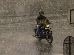 दो दिन की भीषण गर्मी के बाद बदलेगा मौसम! दिल्ली-NCR समेत इन राज्यों में बारिश, फिर गिरेगा पारा, पढ़ें नया अपडेट