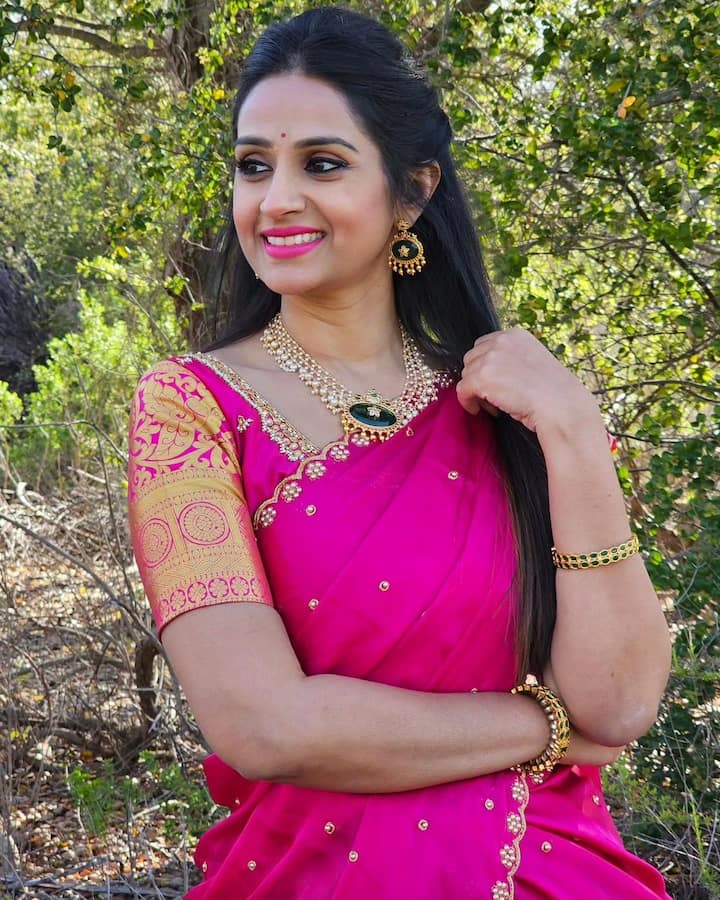 లయ సోషల్ మీడియాలో ఫుల్ యాక్టివ్ గా ఉంటోంది. ఎప్పటికప్పుడు వీడియోస్, ఫోటోస్ షేర్ చేస్తుంది. Image Credit: Laya Gorty/ Instagrm
