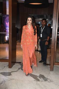 PS2 के प्रमोशन में सज-धज कर पहुंचे स्टार्स, ब्लैक सूट में ऐश्वर्या राय तो ऑरेंज ब्लेजर में तृष्णा किसका लुक लगा बेस्ट?