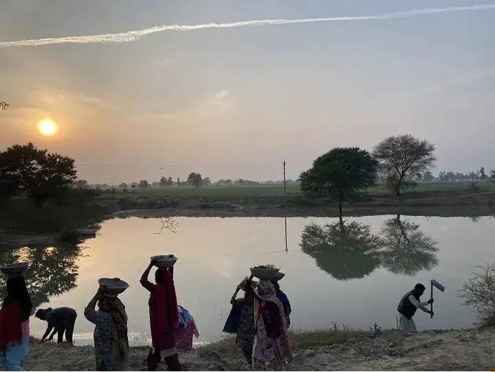 इसके अलावा इस पोर्टल के जरिए कामगार को अटल पेंशन योजना, प्रधानमंत्री श्रम योगी मानधन योजना का लाभ भी मिलता है.