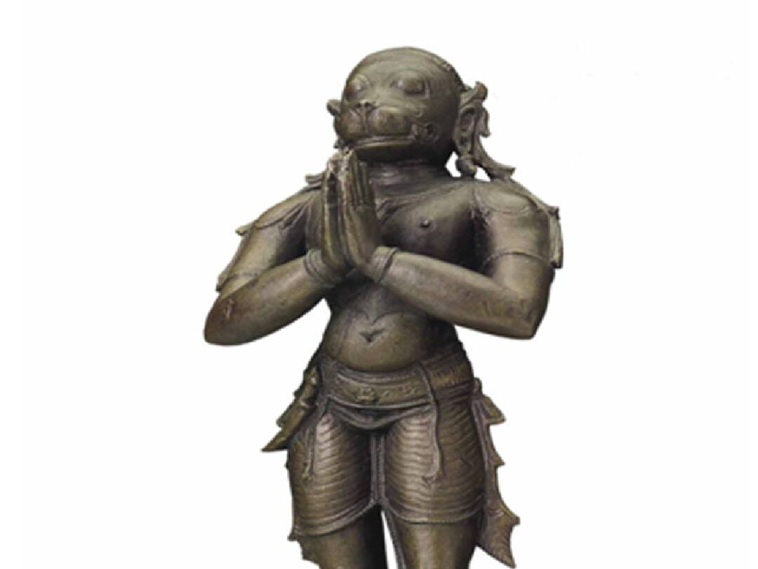 Panchaloha Anjaneya statue recovered from Australia handed over to Kumbakonam court-tnn ஆஸ்திரேலியாவிலிருந்து மீட்கப்பட்ட ஐம்பொன் ஆஞ்சநேயர் சிலை கும்பகோணம் நீதிமன்றத்தில் ஒப்படைப்பு!