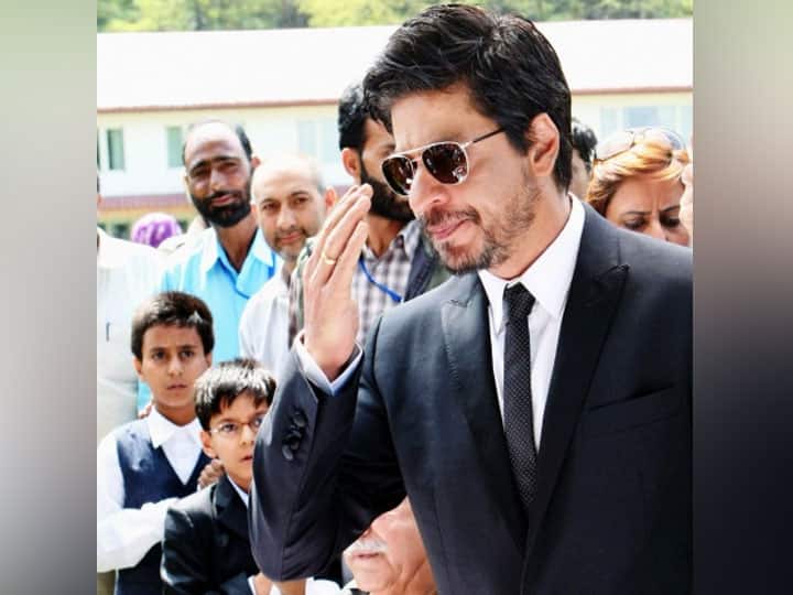 Video: शाहरुख खान का कश्मीर में हुआ ग्रैंड वेलकम, 'डंकी' की शूटिंग की तैयारी में जुटे अभिनेता