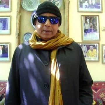 मुंबई के बांद्रा वाले फ्लैट की कीमत भी करोड़ों में है. मिथुन कई होटल्स के मालिक भी हैं.