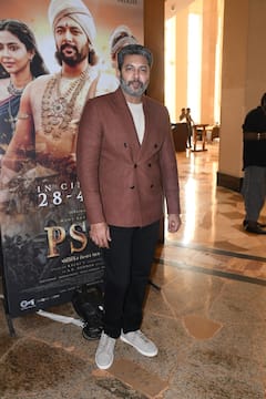 PS2 के प्रमोशन में सज-धज कर पहुंचे स्टार्स, ब्लैक सूट में ऐश्वर्या राय तो ऑरेंज ब्लेजर में तृष्णा किसका लुक लगा बेस्ट?