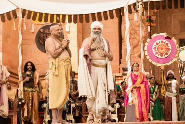 அக முக நக கள்ளாடிட தள்ளாடிட வாடா தோழா..