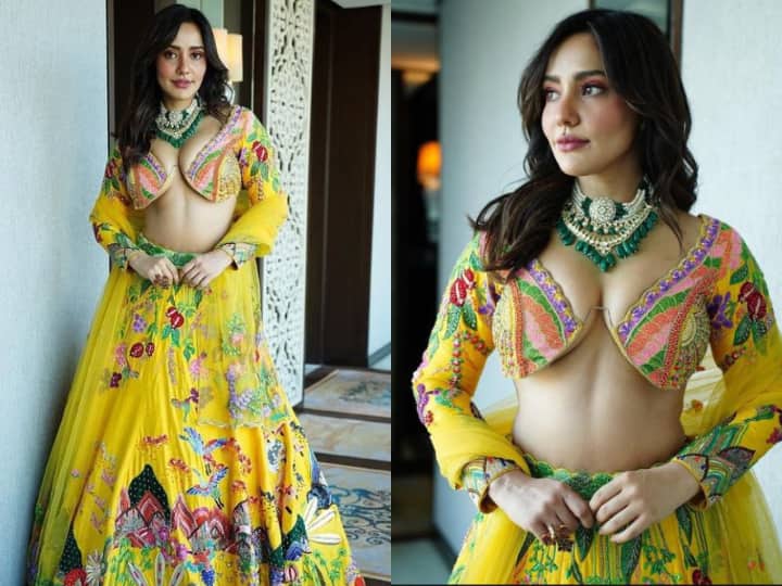 neha sharma trolled on bold bralet look at bombay fashion week Neha Sharma Trolls: रैंप पर बोल्ड आउटफिट में उतरीं नेहा शर्मा ने पार की हदें, यूजर्स बोले- कुछ तो शर्म करो