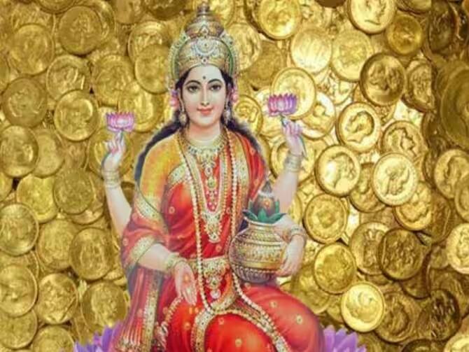ચંદ્રની અશુભ અસરને કારણે વ્યક્તિને કોઈ પણ કામમાં શાંતિ મળતી નથી, તે આવનારા દિવસોમાં સ્વાસ્થ્ય કે આર્થિક સંકટથી પરેશાન રહે છે. ધન ખર્ચ વધવા લાગે છે.