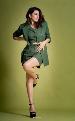 Hansika Motwani: ਬੋਲਡ ਹੁੰਦੀ ਜਾ ਰਹੀ ਹੈ ਹੰਸਿਕਾ ਮੋਟਵਾਨੀ, ਸ਼ਾਰਟ ਡਰੈੱਸ 'ਚ ਫਲਾਂਟ ਕੀਤੇ ਸੈਕਸੀ ਕਰਵਜ਼