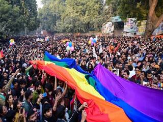 Supreme Court On Same Sex Marriages says Consider Leaving It To Parliament இந்த விவகாரத்த நாடாளுமன்றத்திடம் விட்டுடுங்க...LGBTQ திருமண விவகாரத்தில் உச்ச நீதிமன்றத்திடம் மத்திய அரசு கோரிக்கை..!
