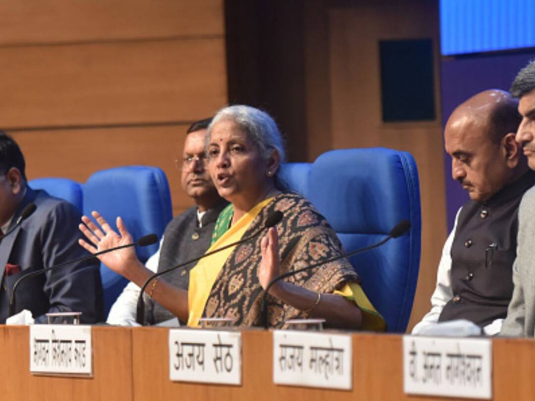 Centre releases Rs 2874 crore to PLI beneficiaries From Eight Sectors Till March DPIIT Rs 2,874 Crore Released For PLI Beneficiaries From Eight Sectors Till March: Govt